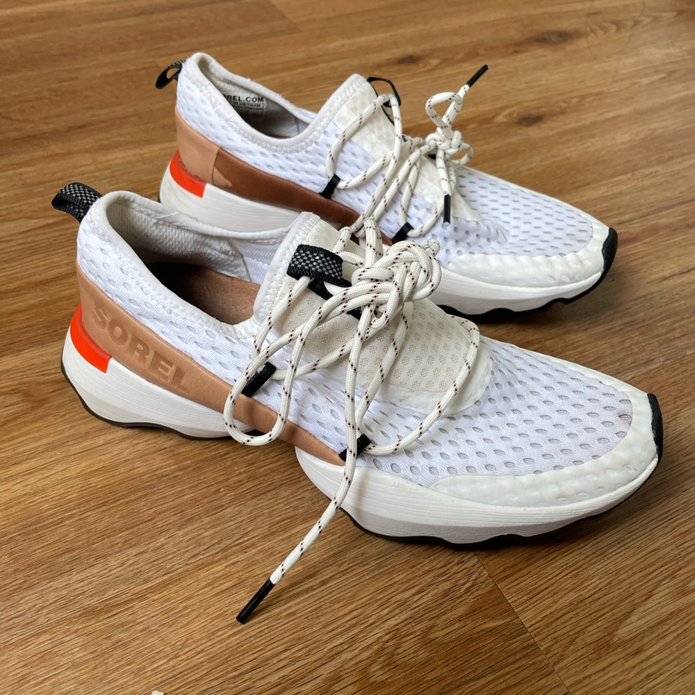 Sorel Kinetic Impact Lace Up Sneakers in Sea Salt